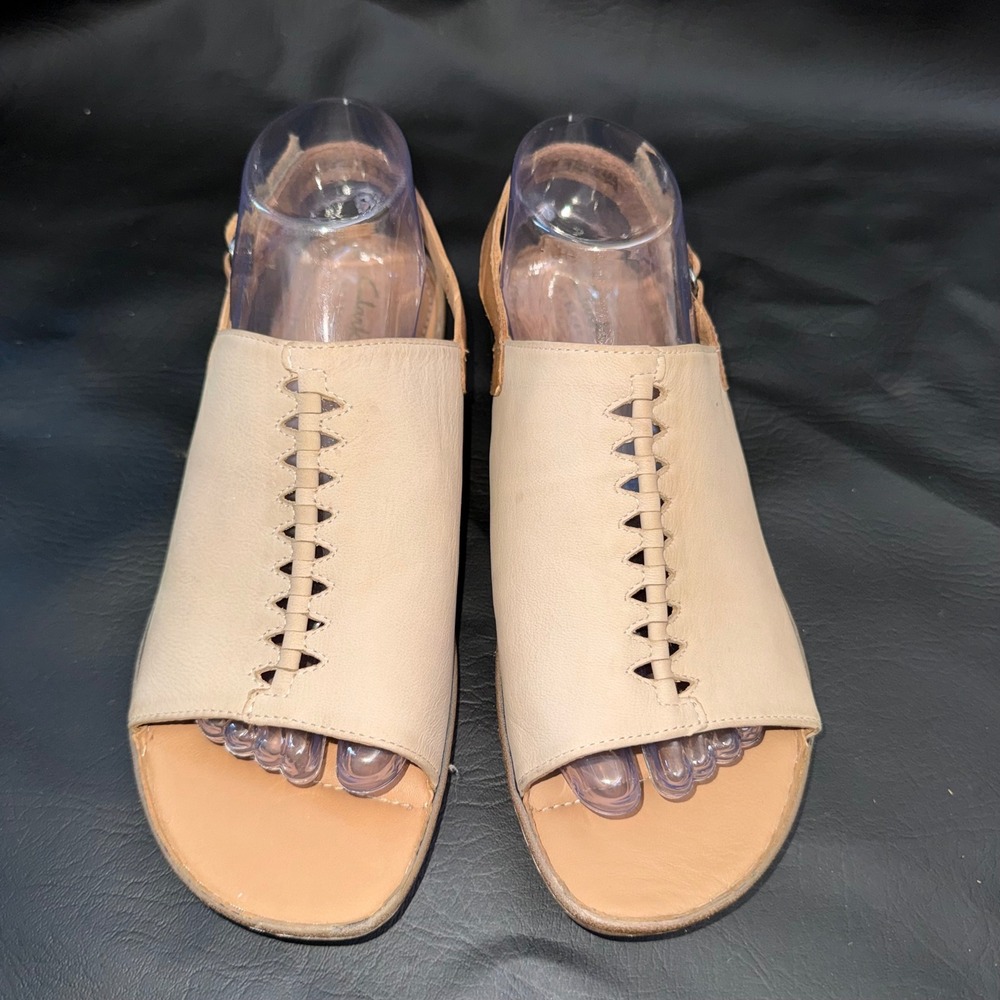 Clarks Collection Beige Leather Slingback Sandals Open Toe Cutout Women 8